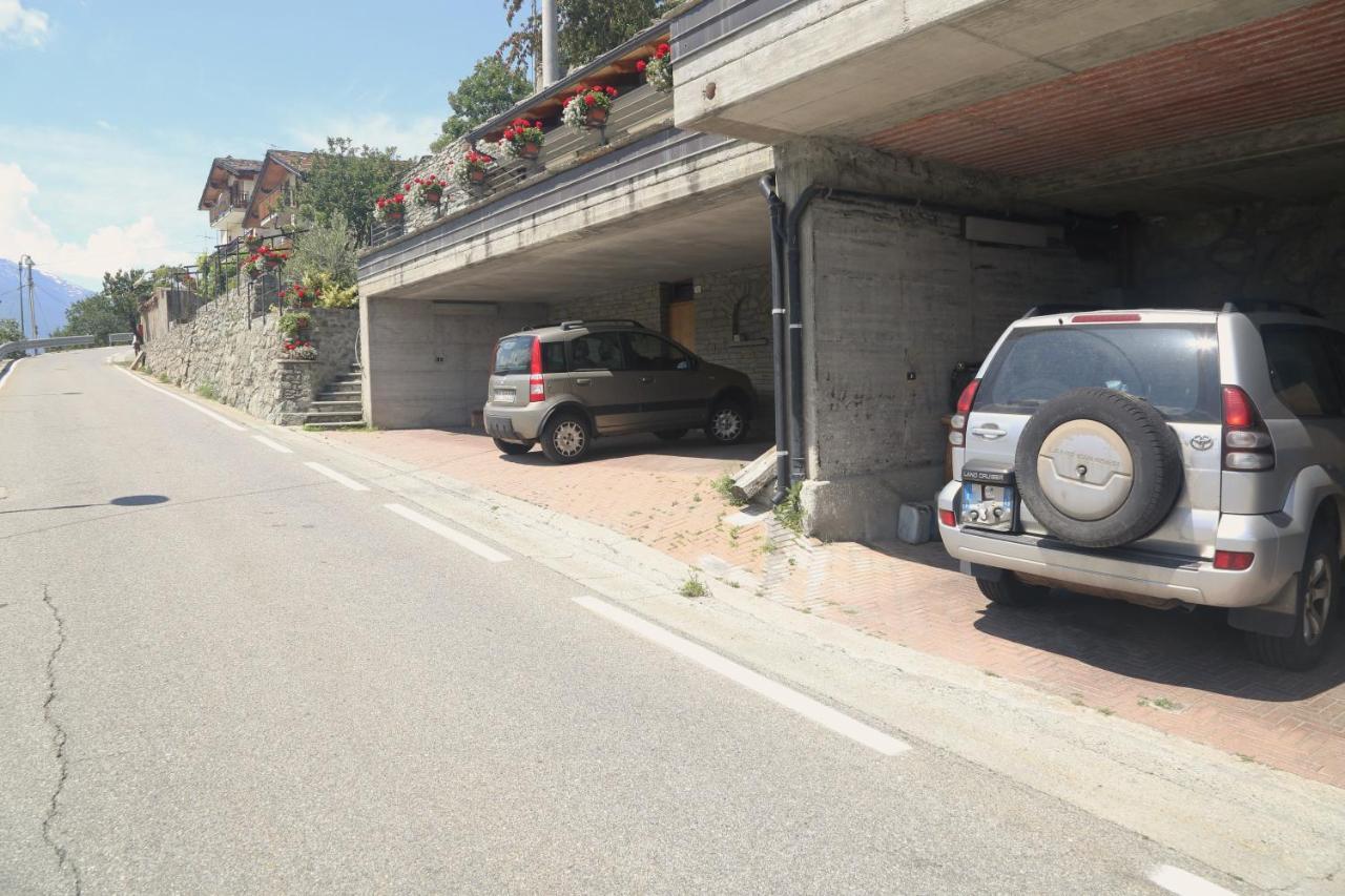 Suite Del Villaggio Sarre Eksteriør bilde