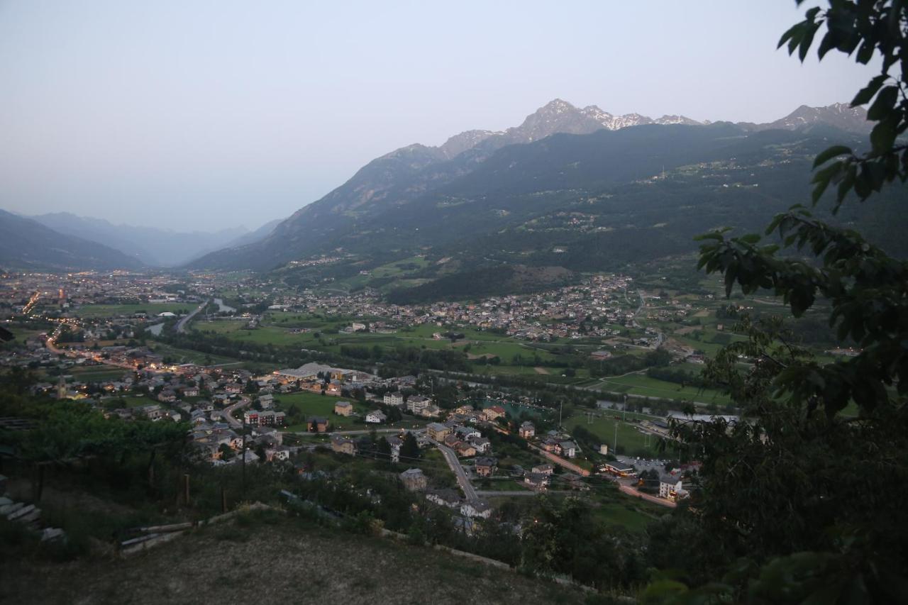 Suite Del Villaggio Sarre Eksteriør bilde